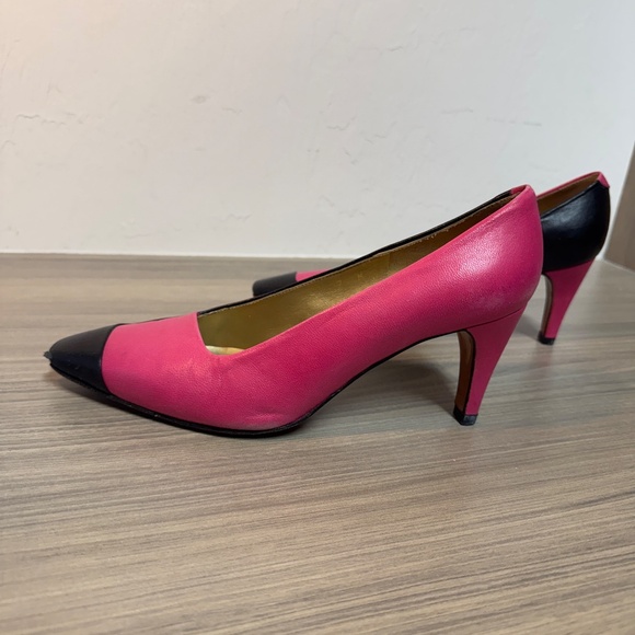 Vintage Evan Picone pink and black heel. - Picture 4 of 7